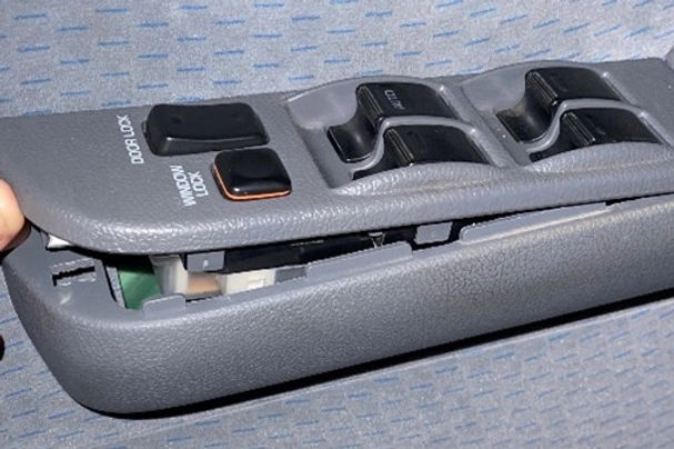 Auto Up Window Conversion Kit - to suit 70 series LandCruiser