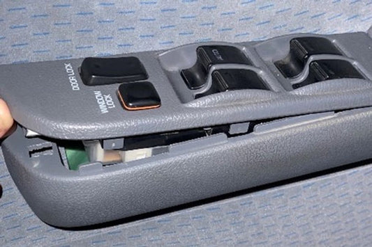 Auto Up Window Conversion Kit - to suit 70 series LandCruiser