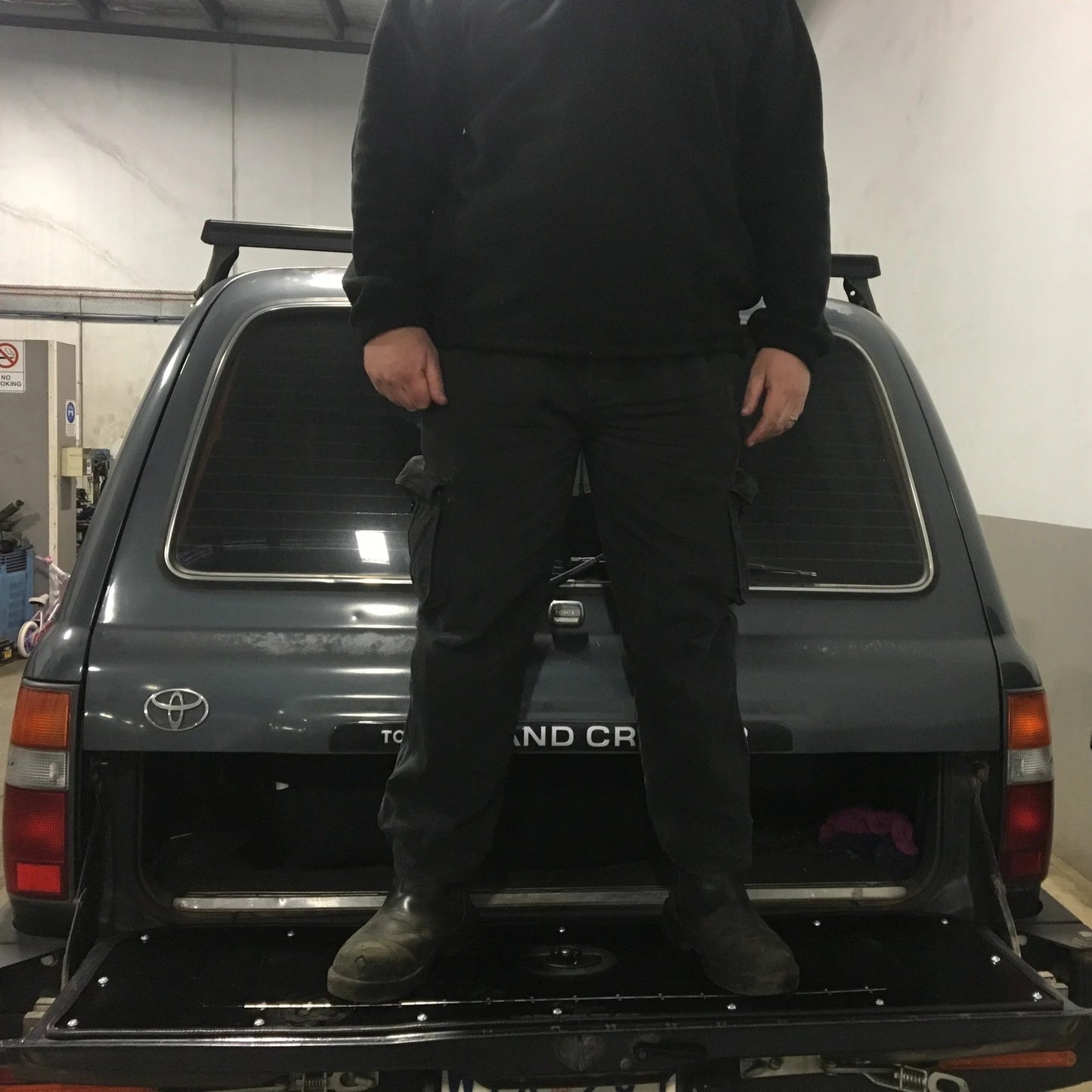 Tailgate Storage Mod - Suitable for use with 100/105 Series LandCruiser