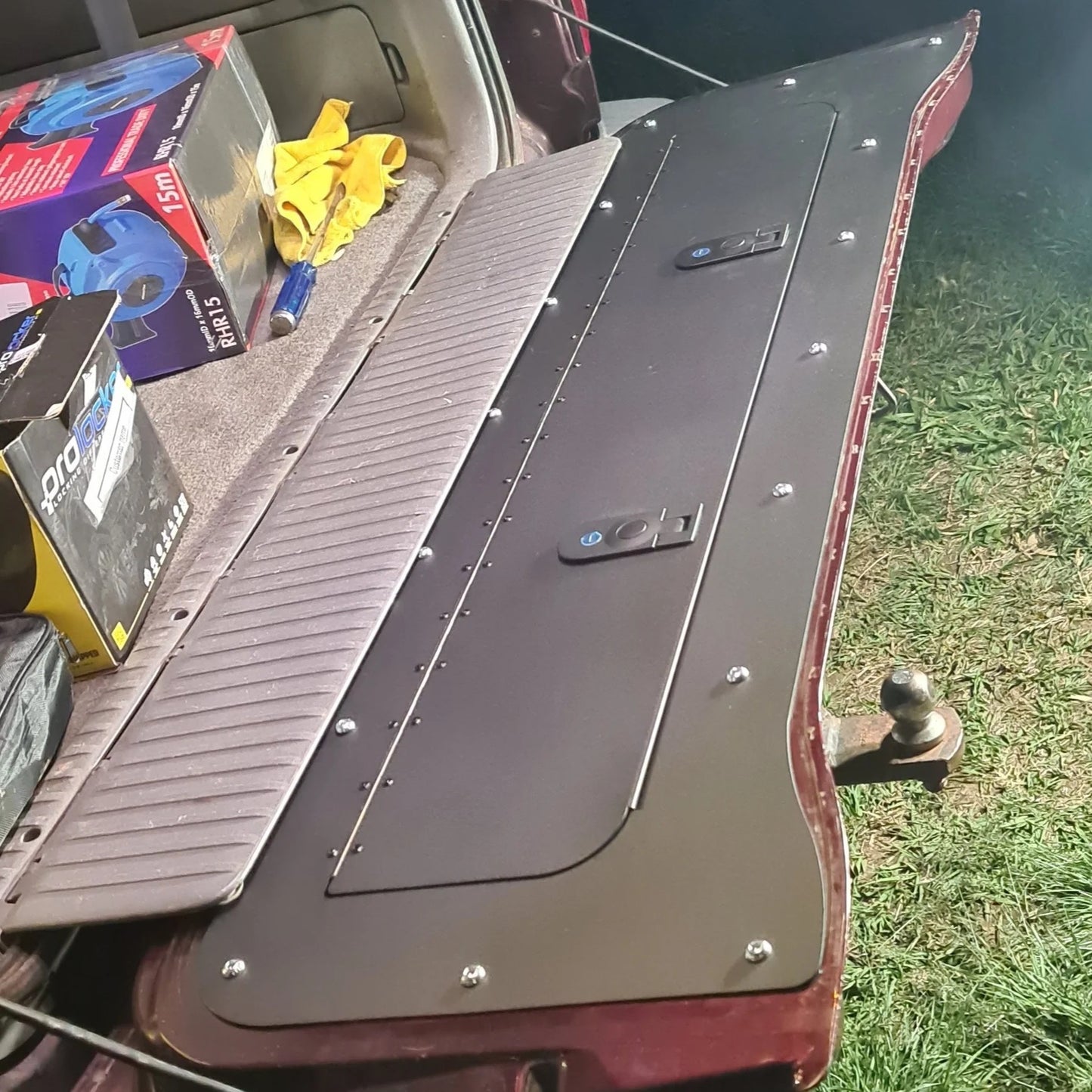 Tailgate Storage Mod - Suitable for use with 100/105 Series LandCruiser