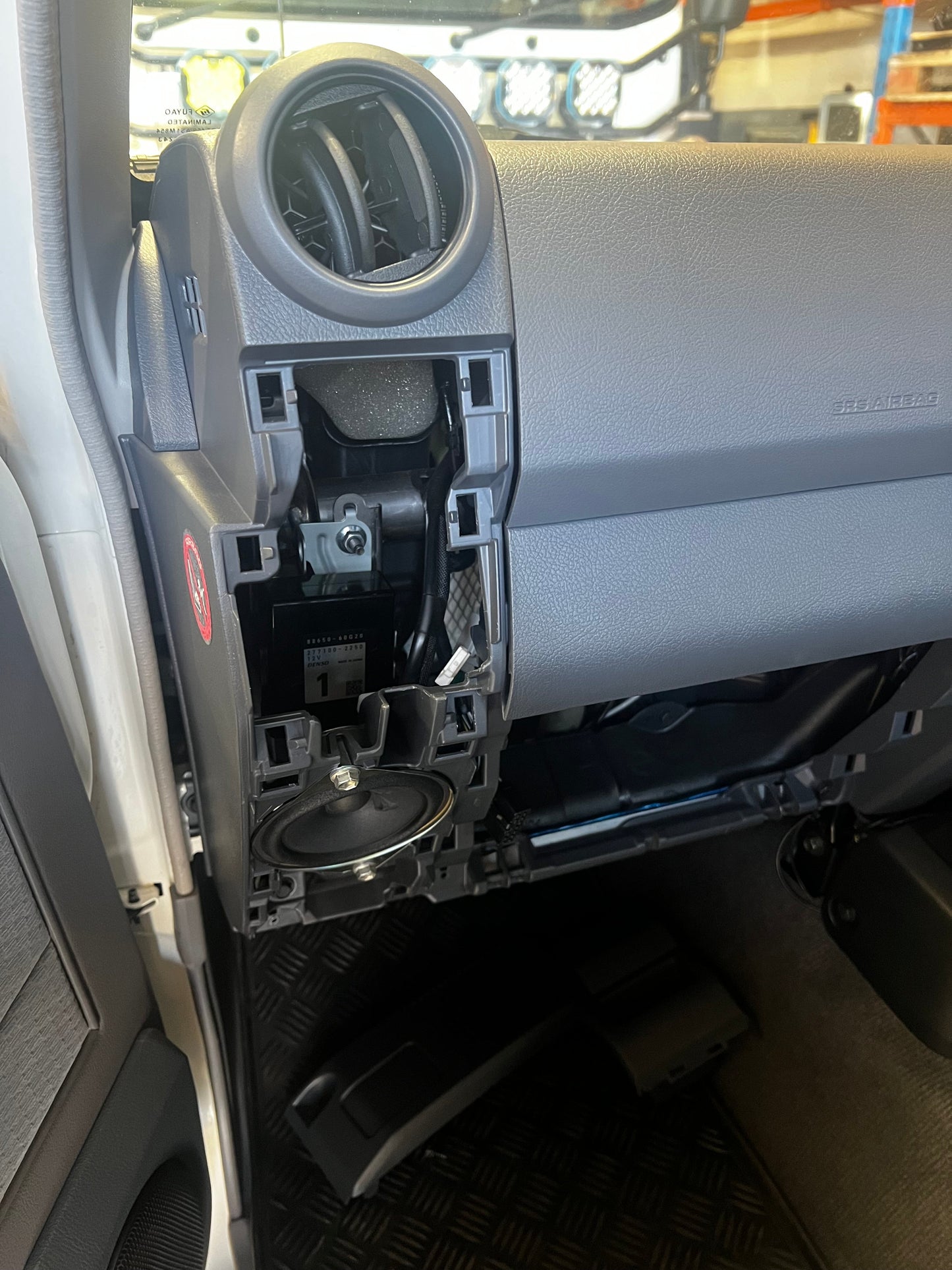 FREEZEBRAIN - A/C Amplifier - Suitable for use with Toyota 70 Series Land Cruiser (VDJ)
