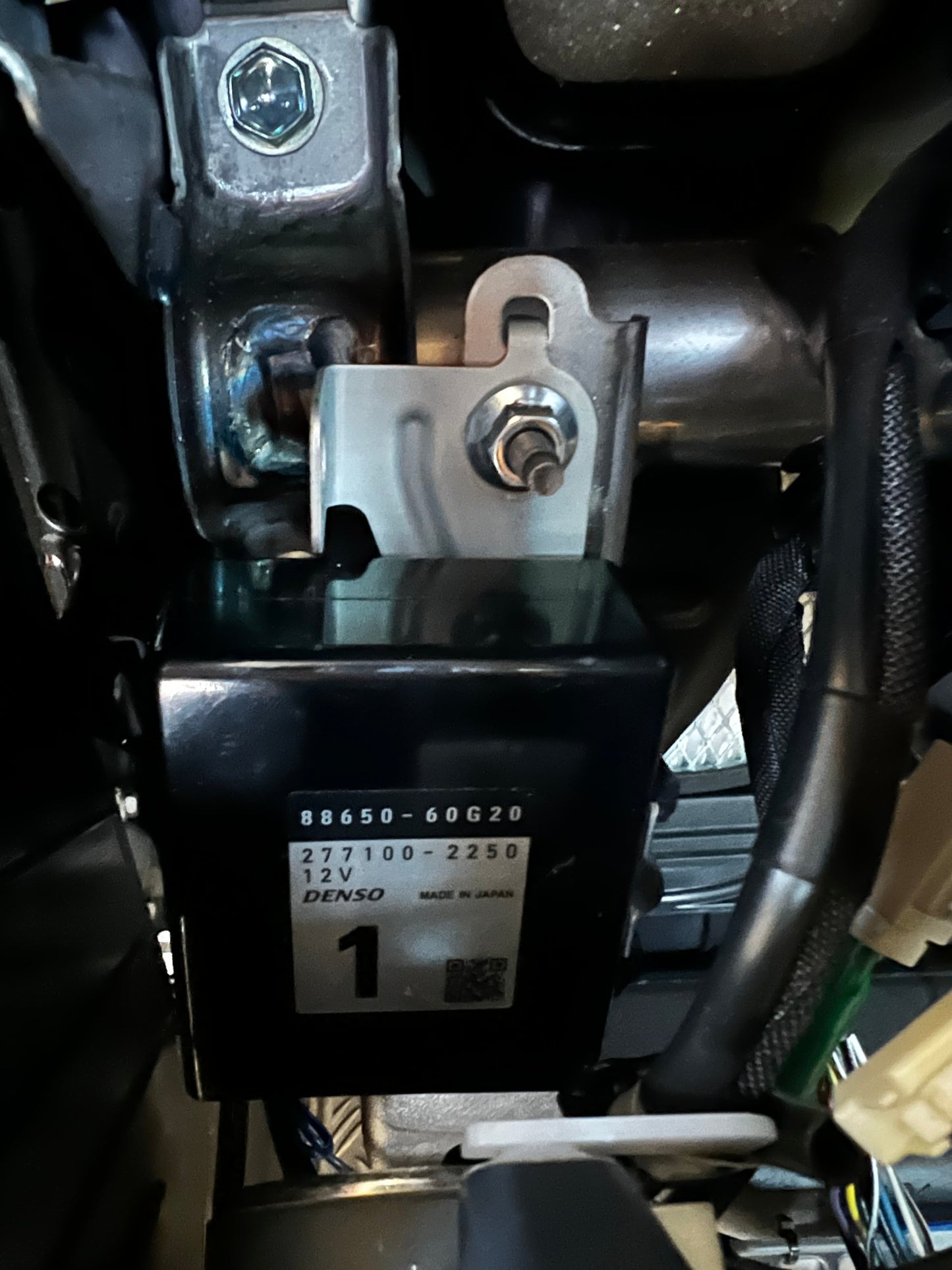 FREEZEBRAIN - A/C Amplifier - Suitable for use with Toyota 70 Series Land Cruiser (VDJ)