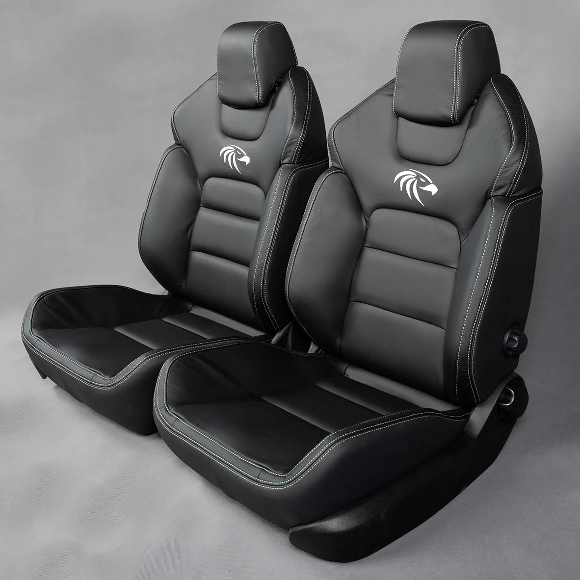 Huracan Fabrication Premium Touring Seats - N70 Hilux