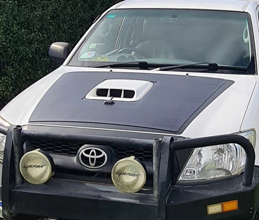 solar-panel-bonnet-hilux