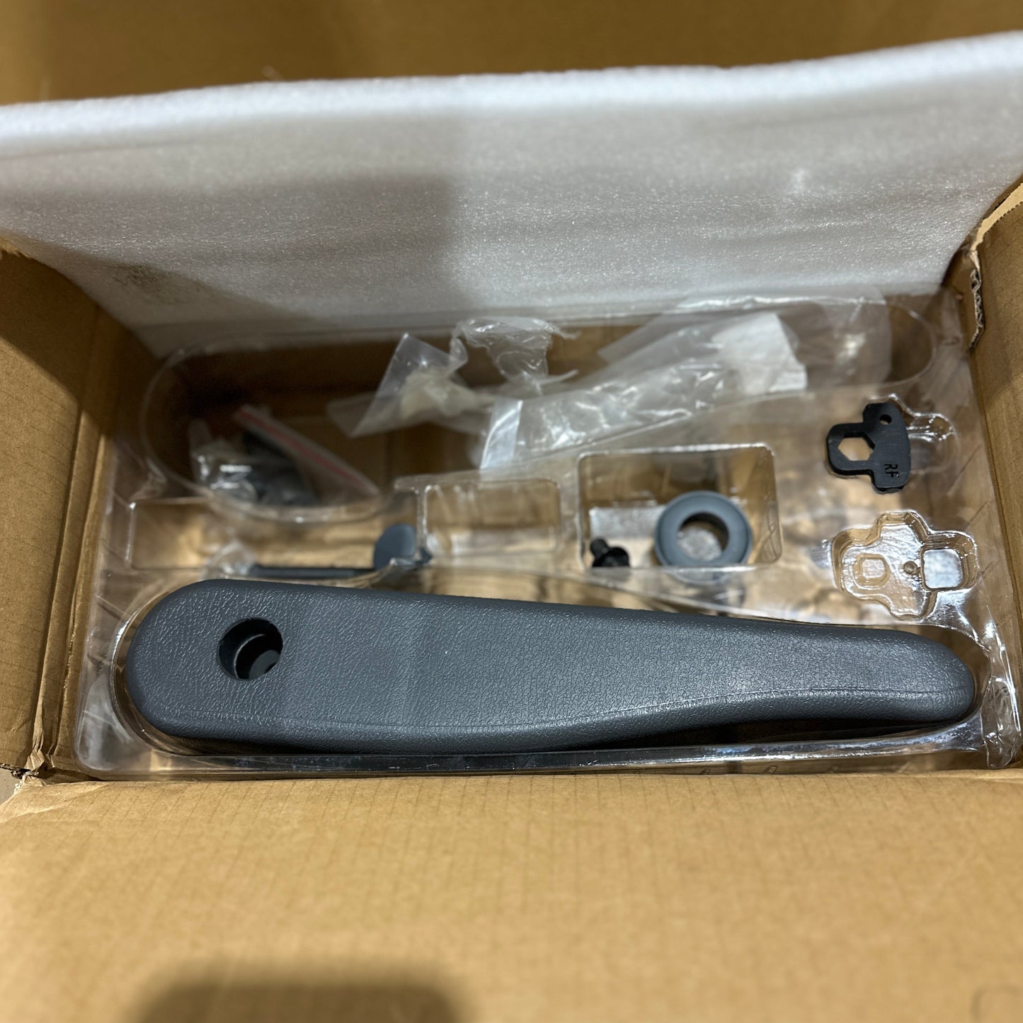 Dual Folding Armrest Kit - Suitable for use with 70 Series LandCruiser  - GS8