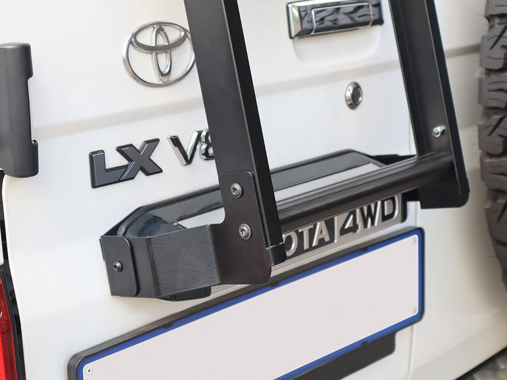 Toyota Land Cruiser 76 Ladder - image 3