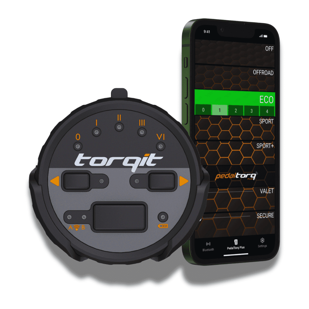 Torqit Pedal Torq Plus unit, remote and illustrative smartphone app display